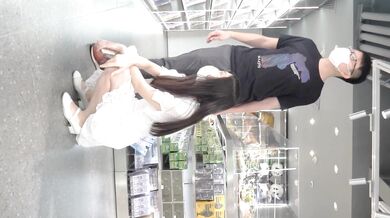 大神商场尾随偷拍几个美女裙底风光齐逼裙凉高跟美骚妇弯腰时手摸大腿根露出蓝内湿痕