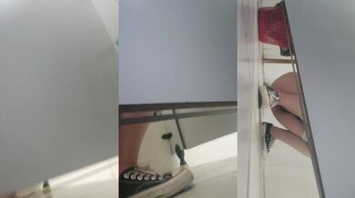 壮胆尾随某艺术班学委上厕所